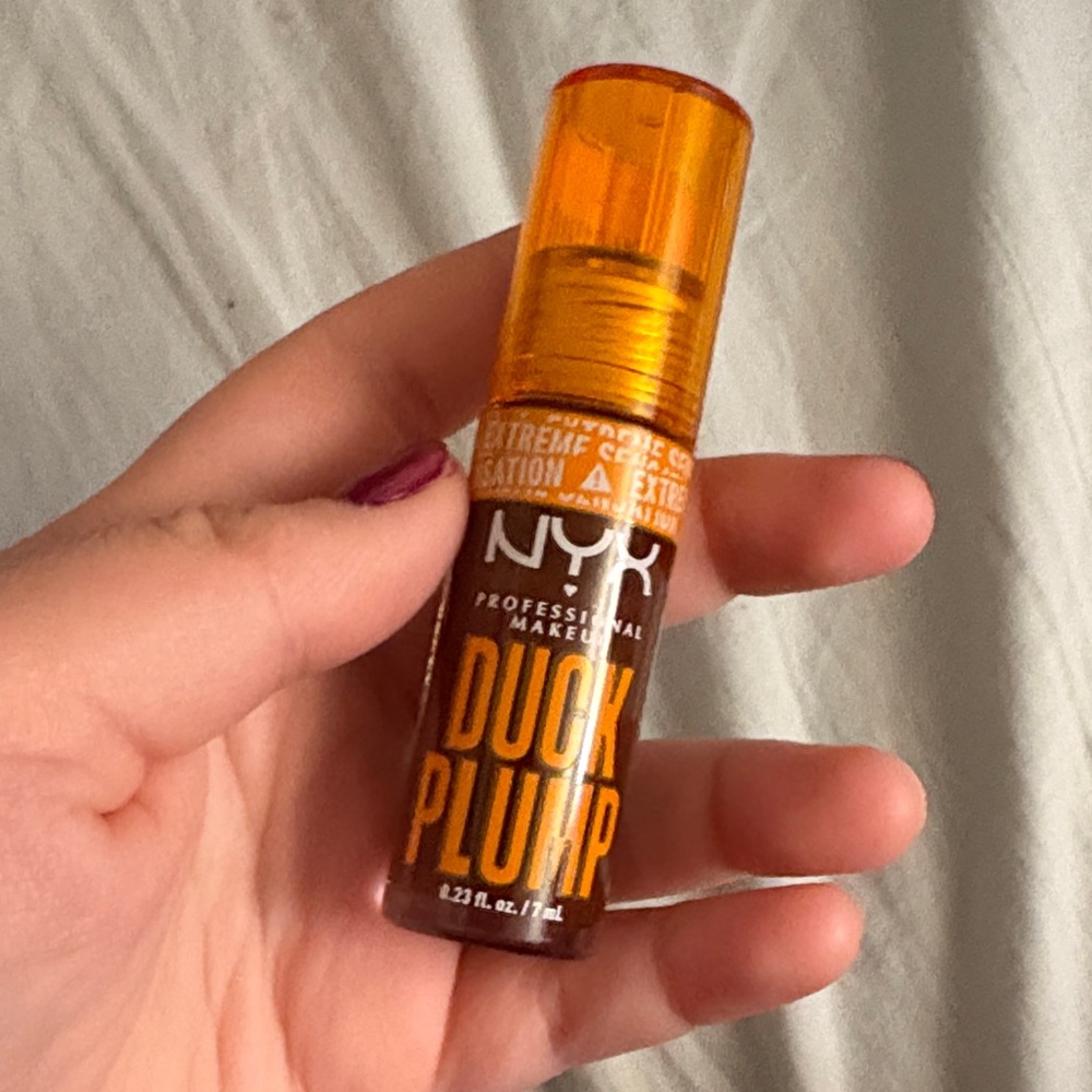 NYX Duck Plump Lip Gloss